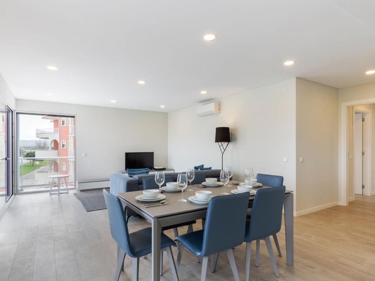 Beautiful Apartment In S O Martinho Do Porto With Balcony São Martinho do Porto Zewnętrze zdjęcie