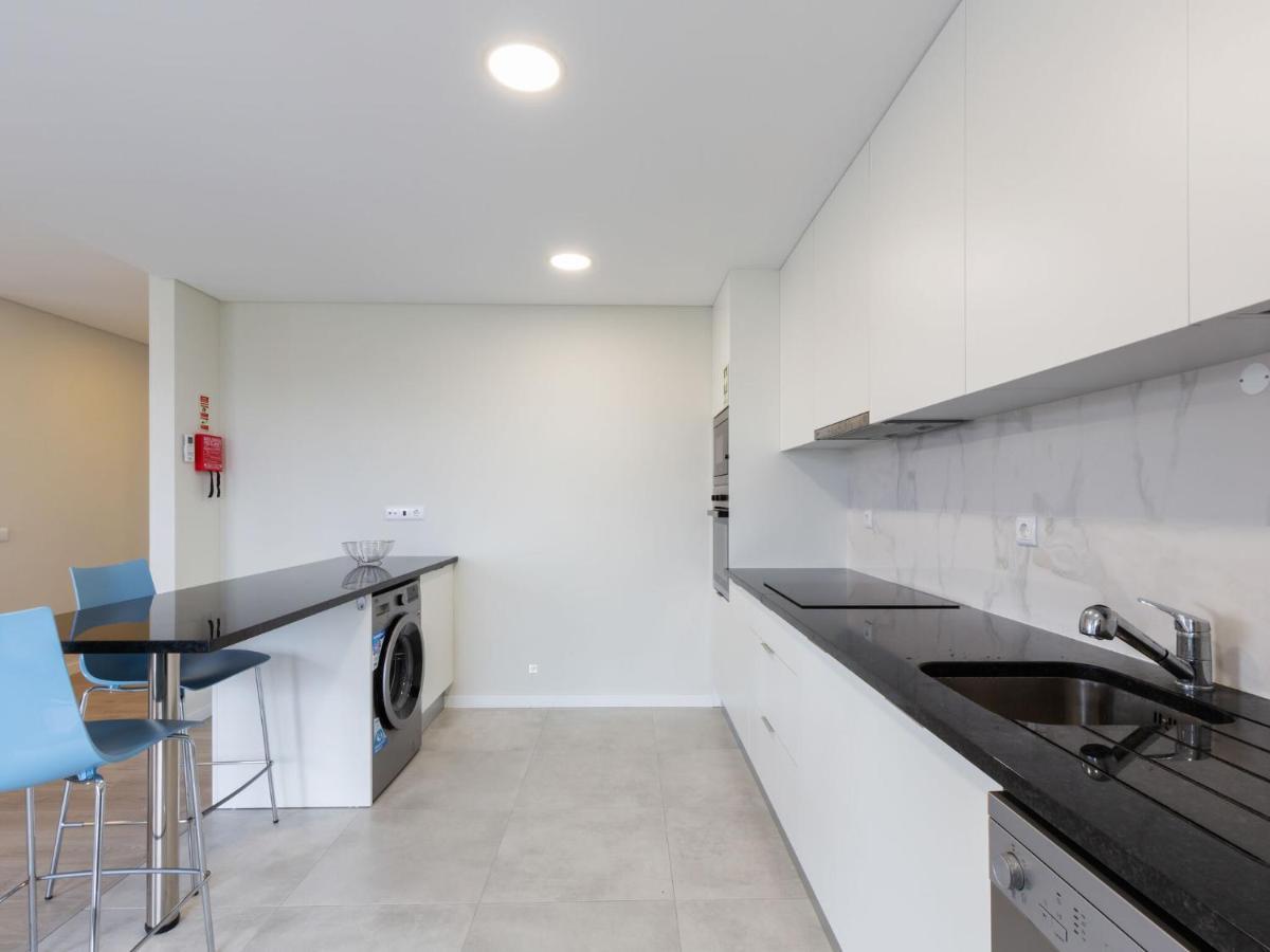 Beautiful Apartment In S O Martinho Do Porto With Balcony São Martinho do Porto Zewnętrze zdjęcie