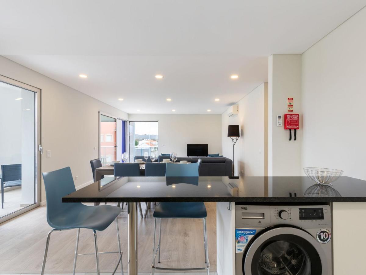 Beautiful Apartment In S O Martinho Do Porto With Balcony São Martinho do Porto Zewnętrze zdjęcie