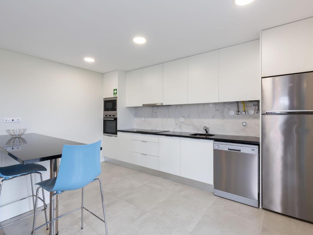 Beautiful Apartment In S O Martinho Do Porto With Balcony São Martinho do Porto Zewnętrze zdjęcie